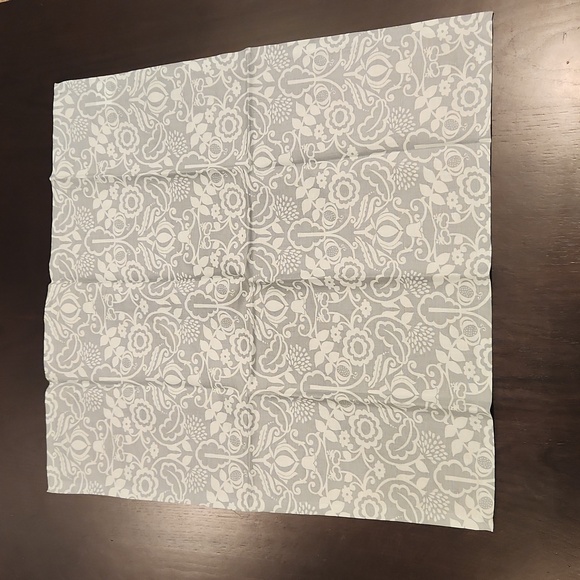 NORDSTROM AT HOME Set of 4 Placemats & Napkins set - Picture 7 of 16